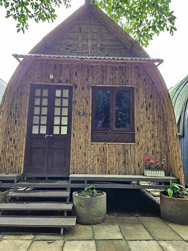 Bungalow trúc 107 (2 giường 1.6 x 2.2m)